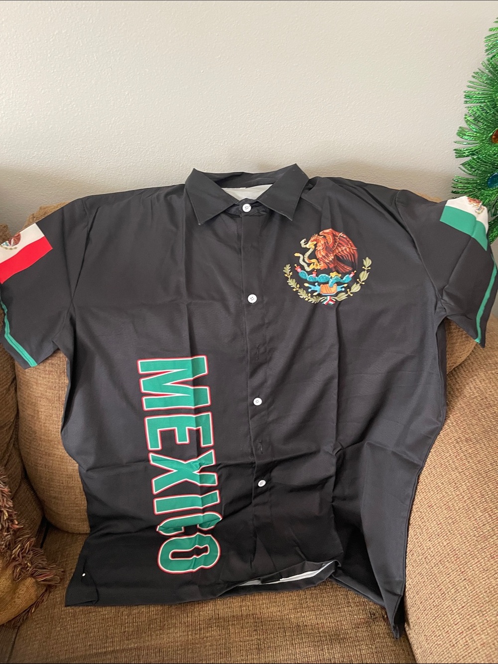 Mexico shirt is a soft material and is new